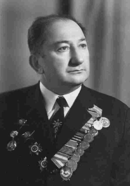 Наум Альшанский в 1972 г. Наум Альшанский в 1972 г.